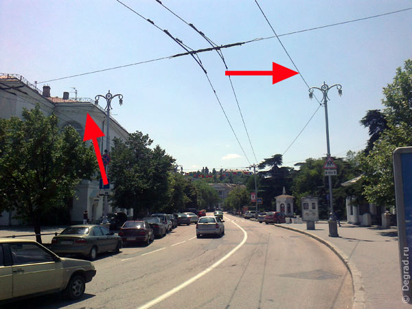 висячие кабеля в центре Севастополя
